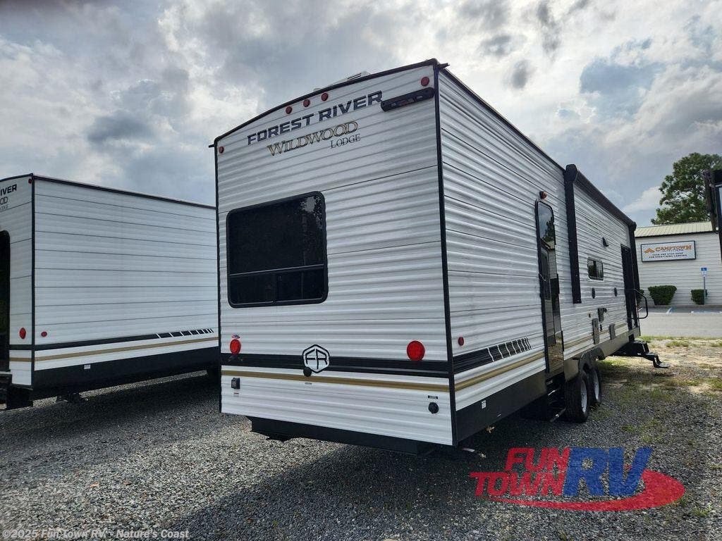 Contact us now about this 2025 Forest River Wildwood Lodge 353FLFB! 2025 Wildwood Lodge 353FLFB by Forest River from Fun Town RV - Nature's Coast in Crystal River, Florida