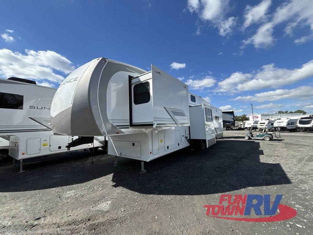 New 2026 Heartland Sundance 35MRBS available in Las Vegas, Nevada