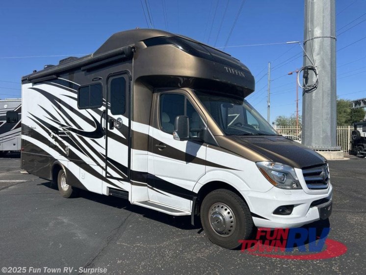 Email now about this 2018 Tiffin Wayfarer 24 QW! Used 2018 Tiffin Wayfarer 24 QW available in Surprise, Arizona