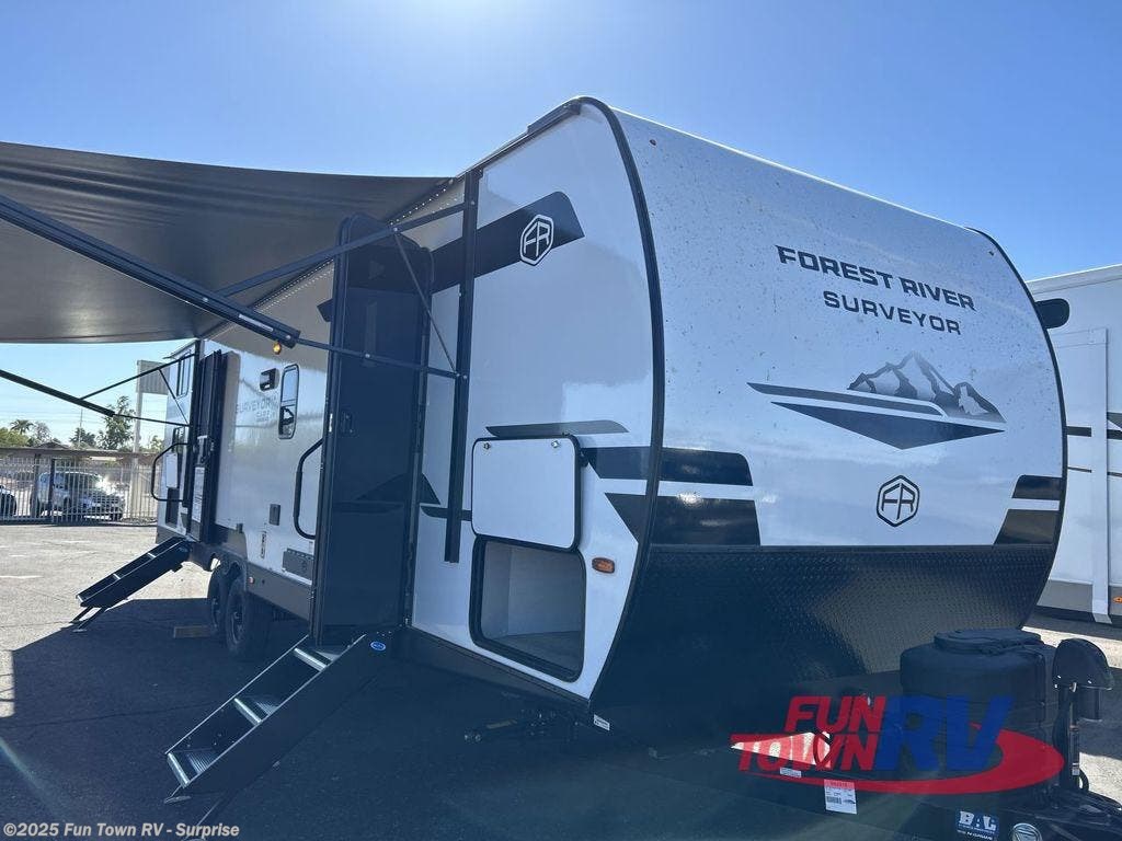 Contact us now about this 2026 Forest River Surveyor Camp Series 29CAMP! 2026 Surveyor Camp Series 29CAMP by Forest River from Fun Town RV - Surprise in Surprise, Arizona