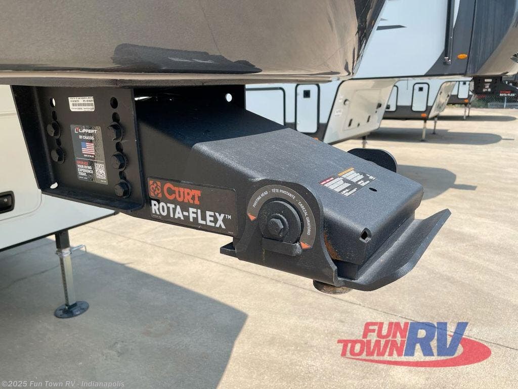 New 2026 Forest River Rockwood Signature 301RKS available in EDINBURGH, Indiana