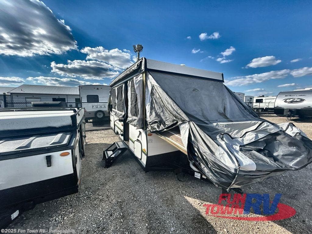 Contact us now about this 2019 Forest River Rockwood Premier 2716G! 2019 Rockwood Premier 2716G by Forest River from Fun Town RV - Indianapolis in EDINBURGH, Indiana