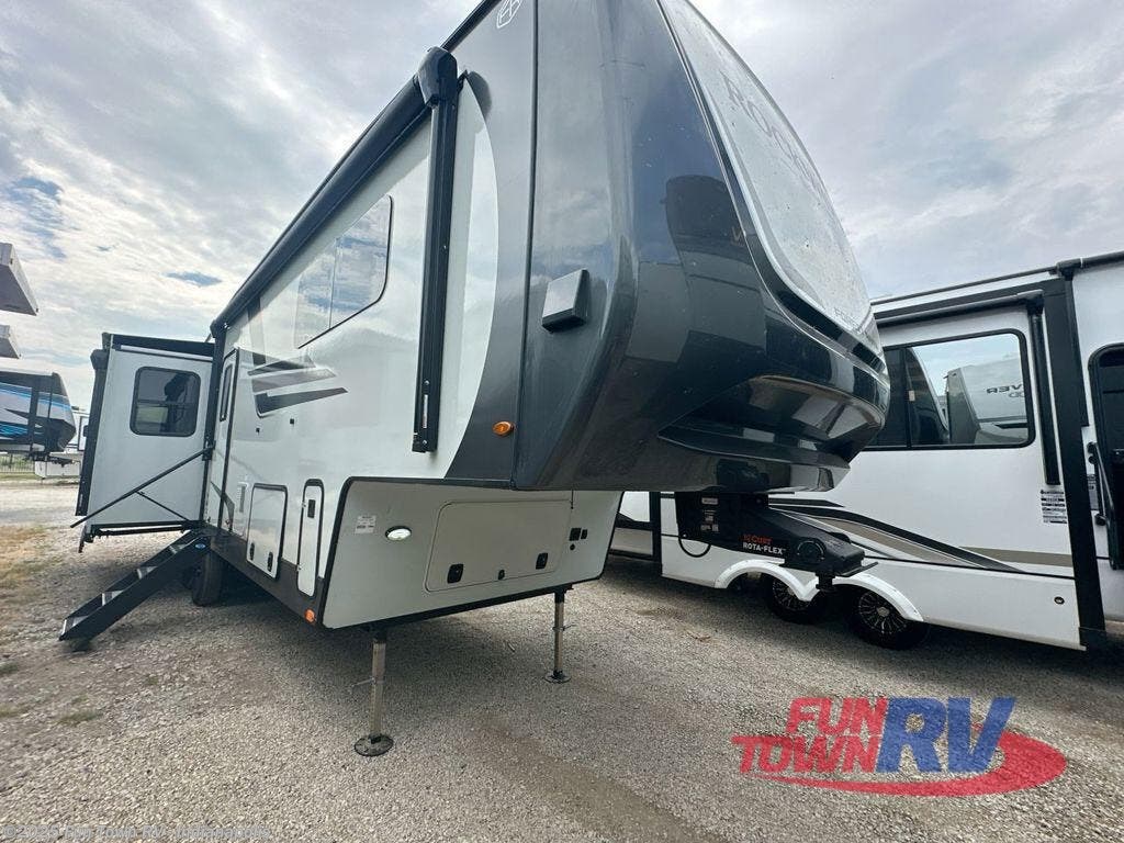 Contact us now about this 2026 Forest River Rockwood Signature 361RLS! 2026 Rockwood Signature 361RLS by Forest River from Fun Town RV - Indianapolis in EDINBURGH, Indiana