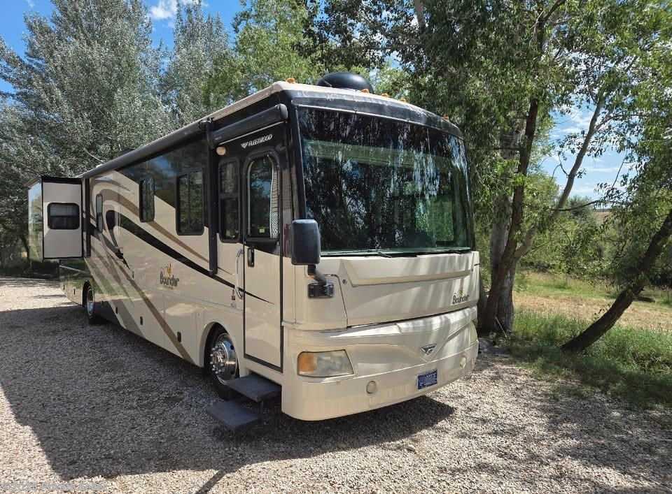Email now about this 2008 Fleetwood Bounder Diesel 38V! Used 2008 Fleetwood Bounder Diesel 38V available in Roberts, Montana