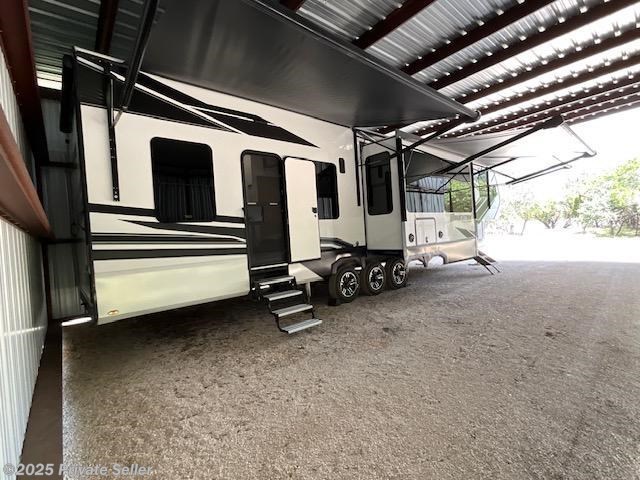 Contact us now about this 2024 Grand Design Momentum 395MS! 2024 Momentum 395MS by Grand Design from For Sale By Owner in Bergheim, Texas