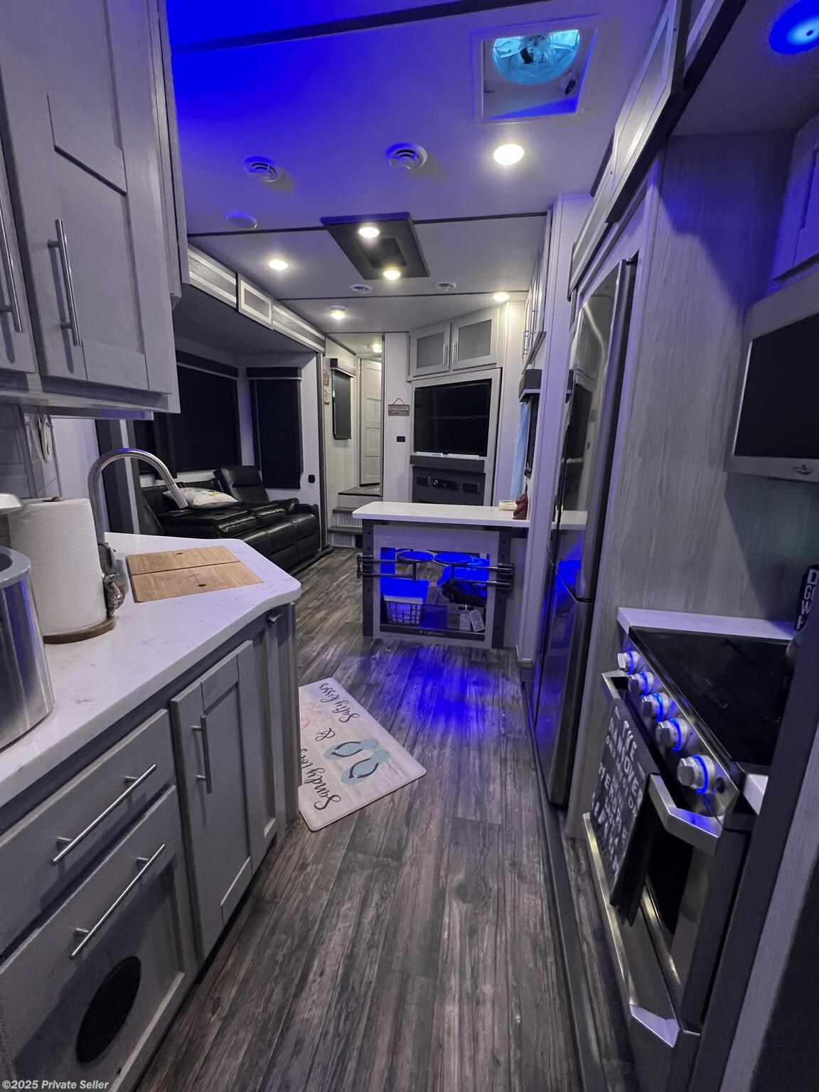 Used 2021 Keystone Fuzion 424 available in Stevensville, Maryland