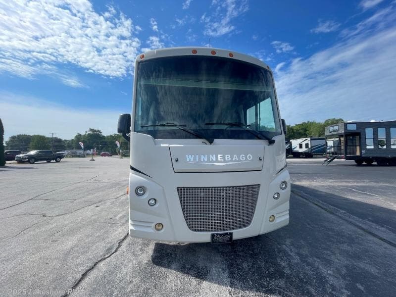 Contact us now about this 2019 Winnebago Vista 31BE! 2019 Vista 31BE by Winnebago from Lakeshore RV in Muskegon, Michigan