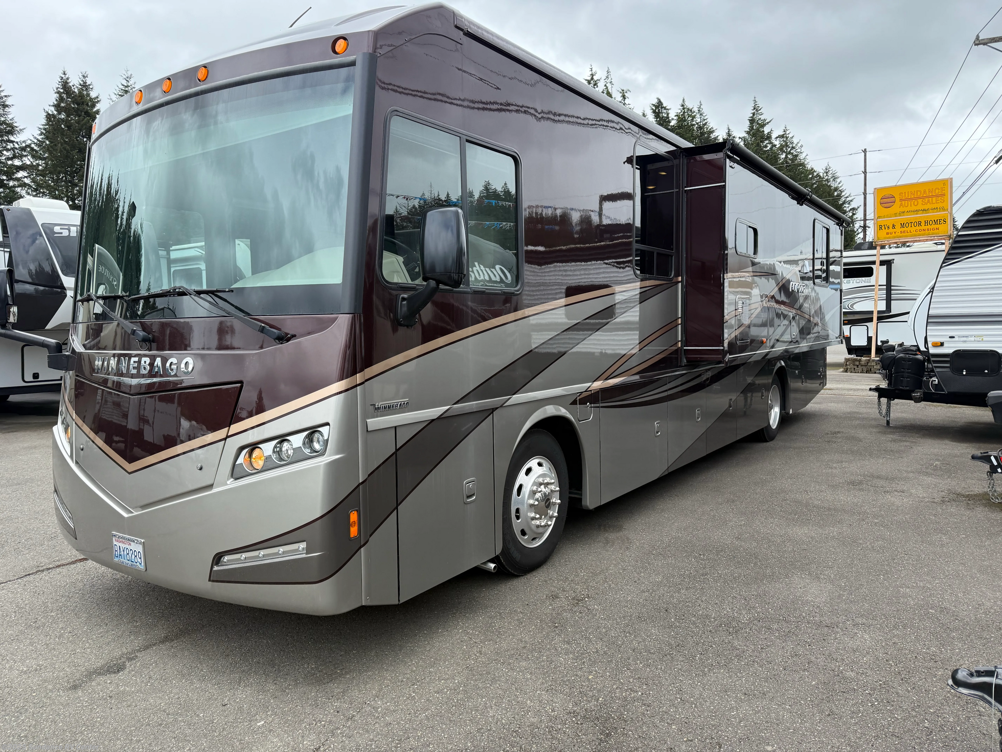 Contact us now about this 2017 Winnebago Forza 36G! 2017 Forza 36G by Winnebago from Sundance RV Center in Shelton, Washington