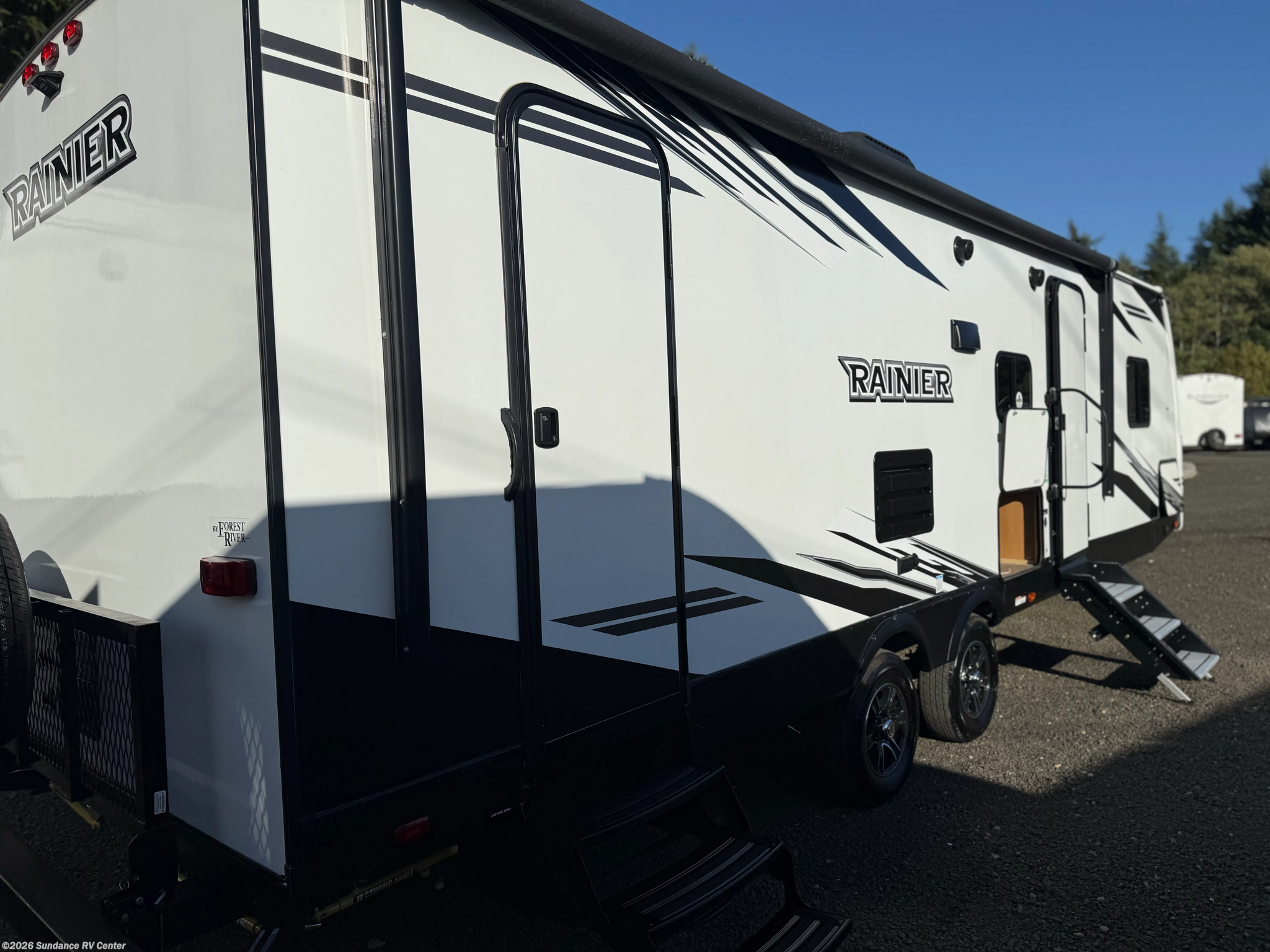 Call now about this 2020 Forest River Rainier 26DBR! 2020 Forest River Rainier 26DBR - Used Travel Trailer For Sale by Sundance RV Center in Shelton, Washington features Furnace, CO Detector, Self Contained, Stove, Air Conditioning