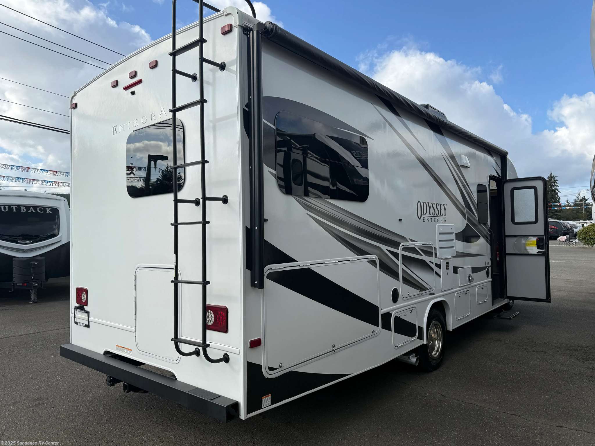 Contact us now about this 2022 Entegra Coach Odyssey 25R! 2022 Odyssey 25R by Entegra Coach from Sundance RV Center in Shelton, Washington