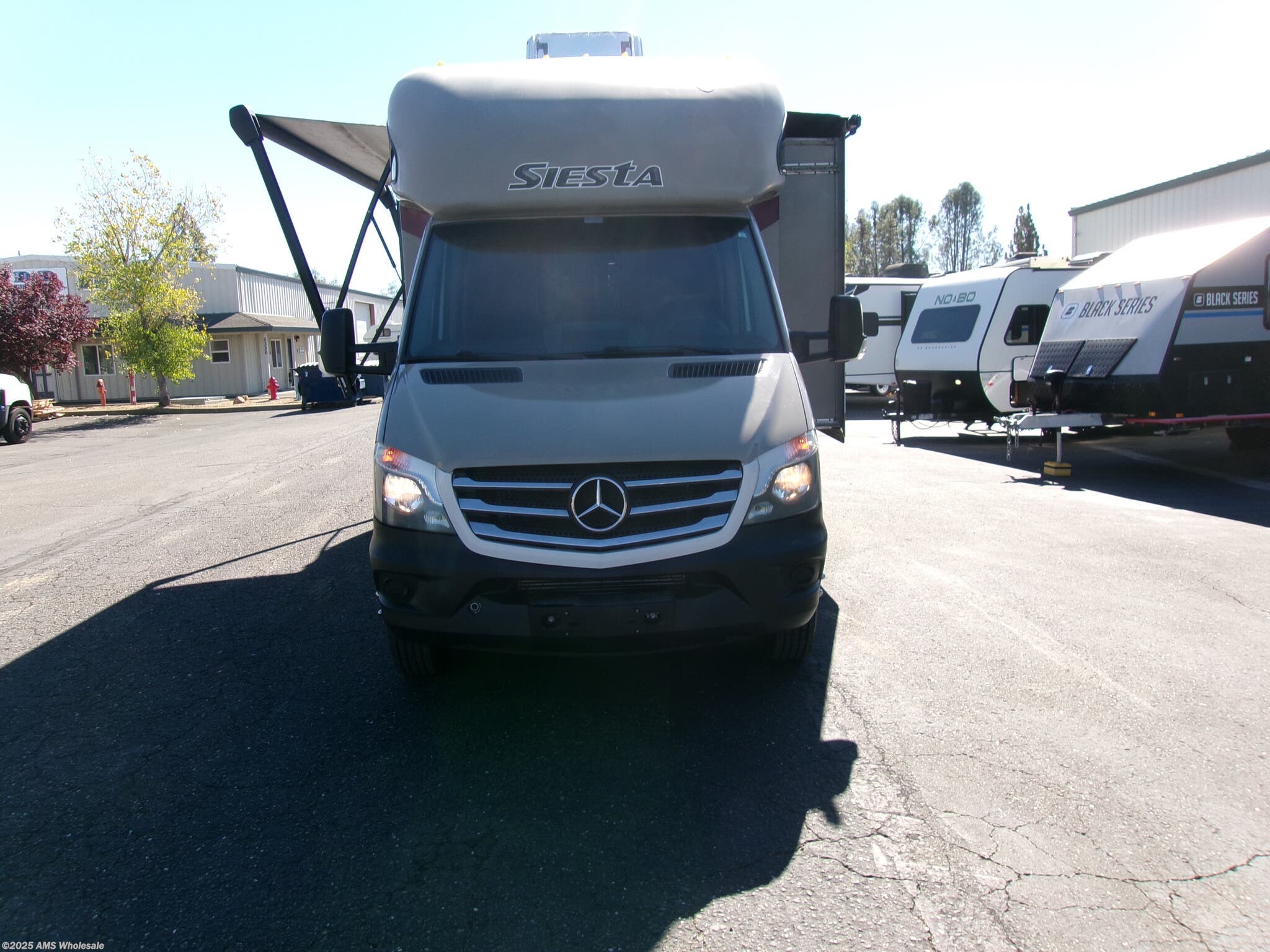 Call now about this 2016 Thor ! 2016 Thor - Used Class C For Sale by AMS Wholesale in Placerville, California