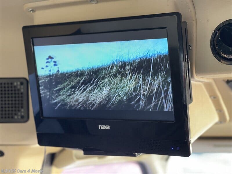 Used 2002 Winnebago Rialta 22QD available in Chino Hills, California