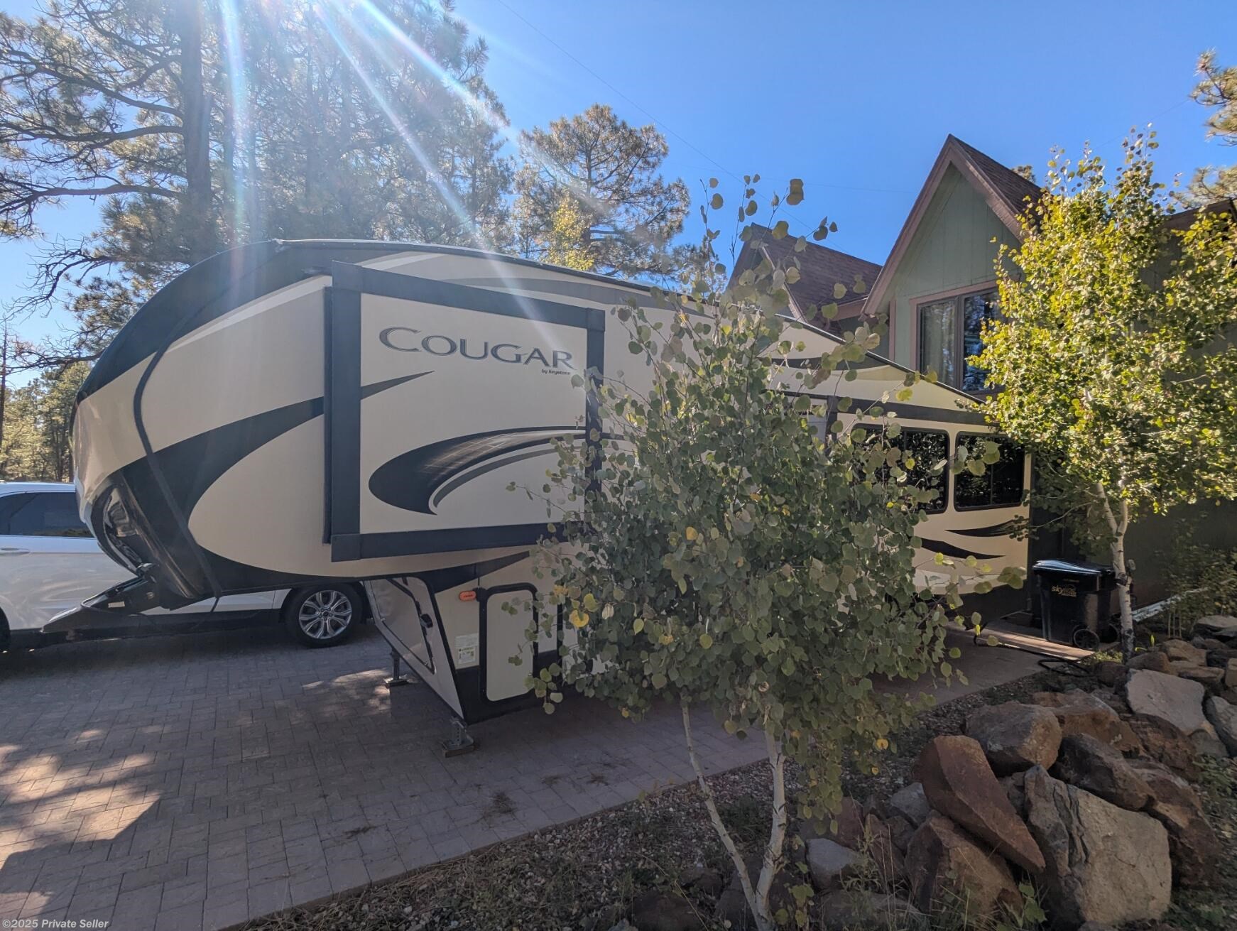 Used 2019 Keystone Cougar 25reswe rear living available in Munds Park, Arizona