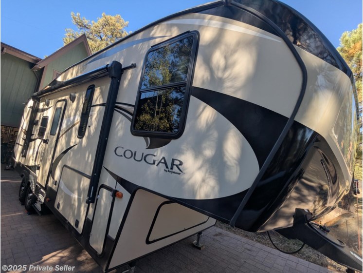Email now about this 2019 Keystone Cougar 25reswe rear living! Used 2019 Keystone Cougar 25reswe rear living available in Munds Park, Arizona