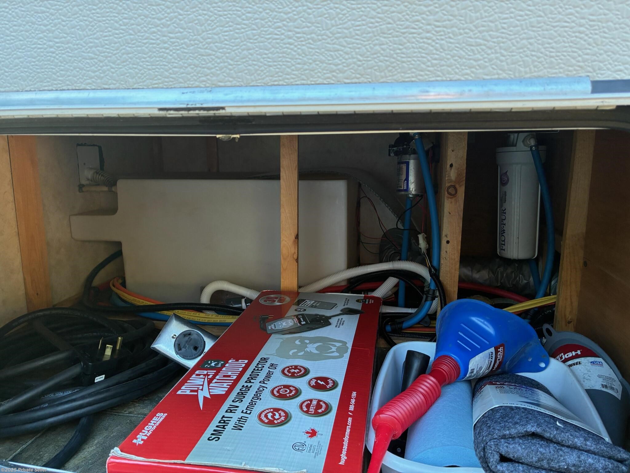 Fresh Water Tank, Under Bed Storage