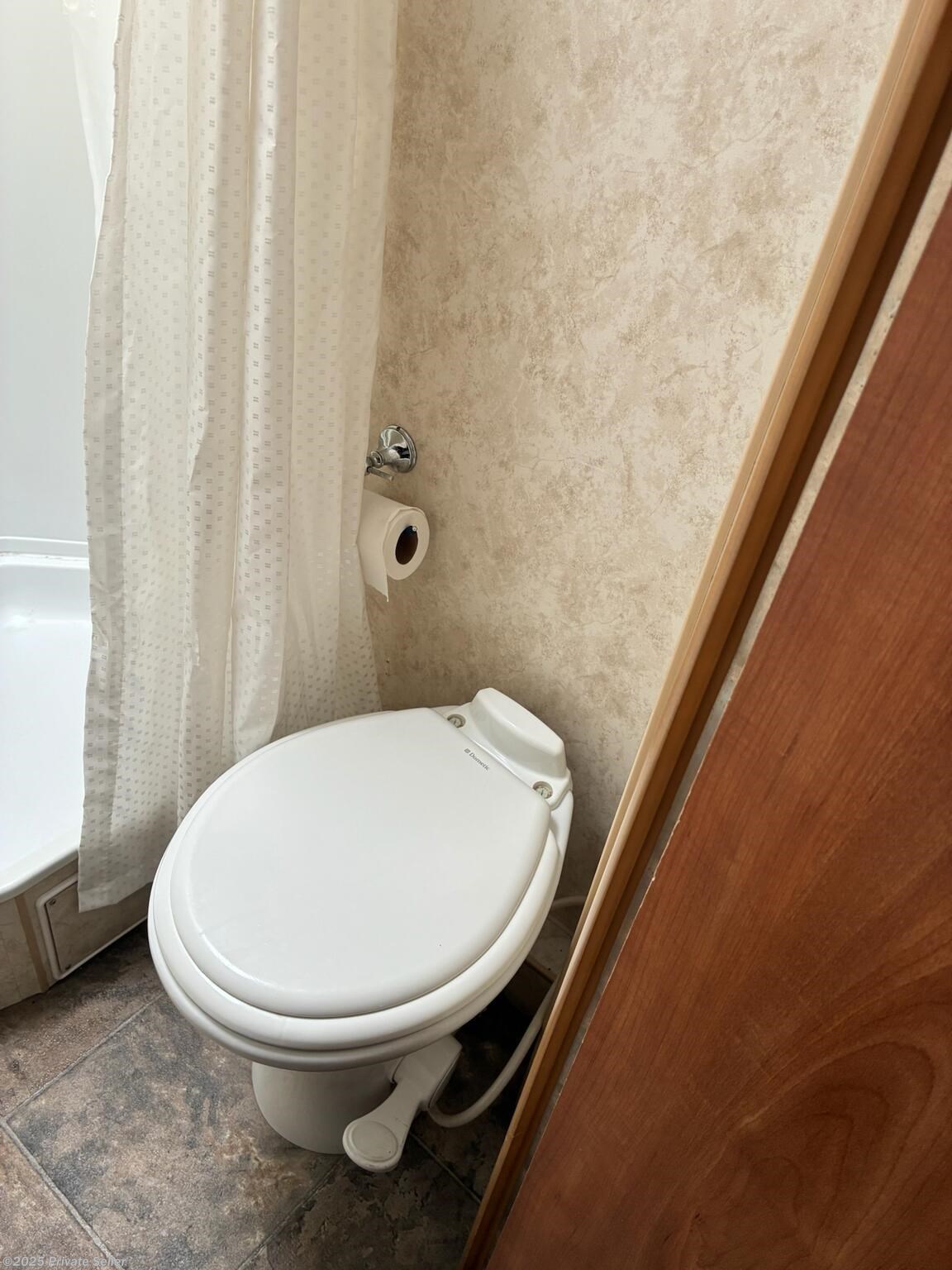 Dometic Toilet