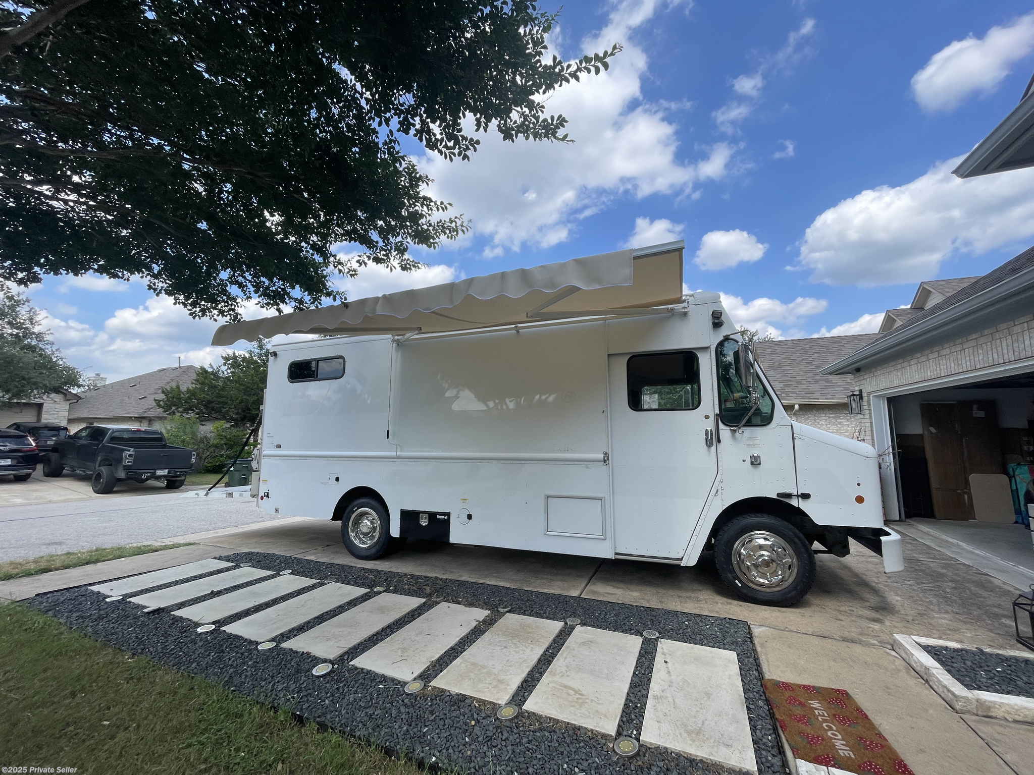 Call now about this 2011 Freightliner ! 2011 Freightliner - Used Conversion Van For Sale by For Sale By Owner in Austin, Texas features Bike Rack, Load Lights, Comfort Fan, Inverter, Tankless Demand Gas Water Heater