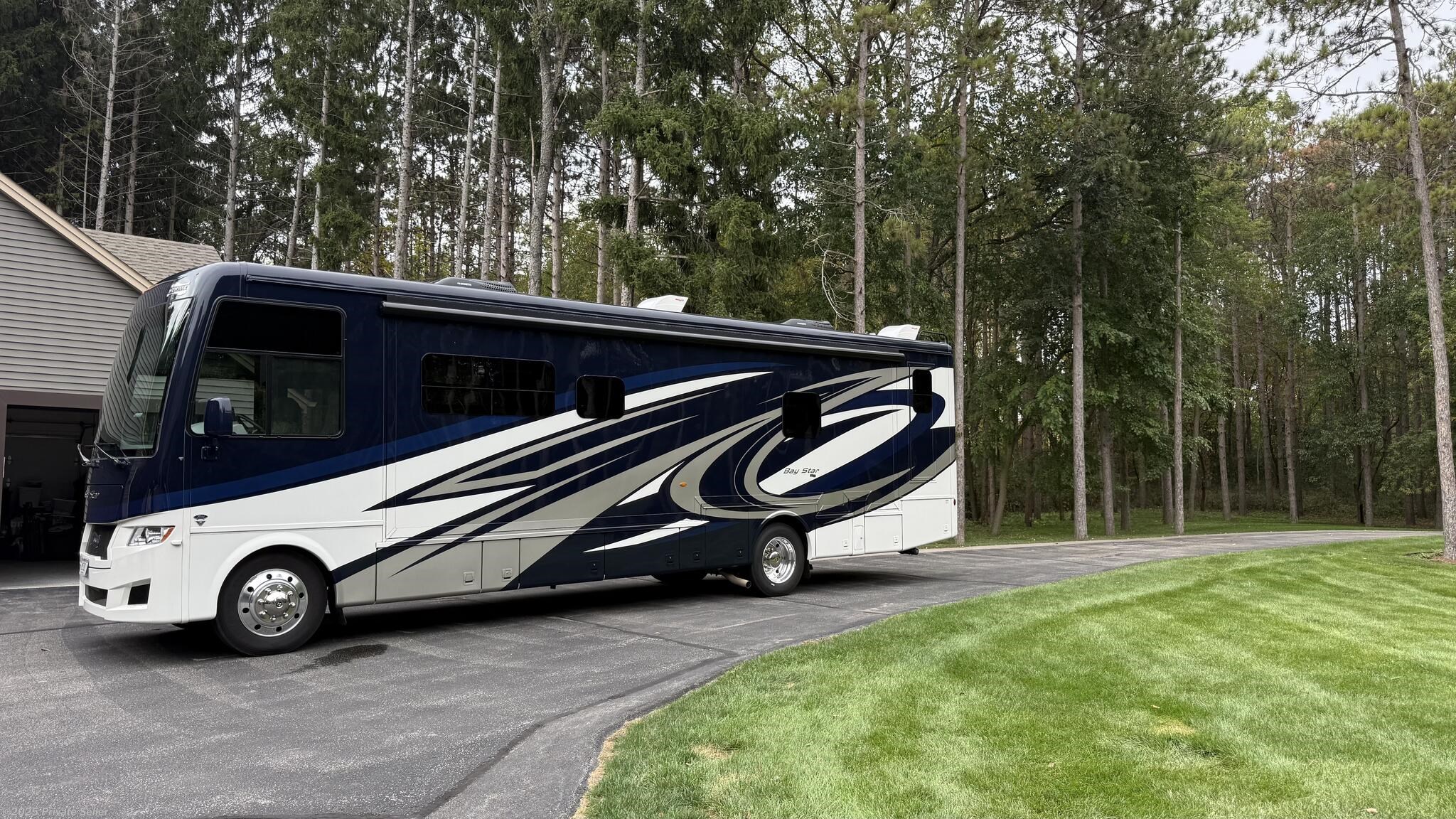 Email now about this 2023 Newmar Bay Star 3629! Used 2023 Newmar Bay Star 3629 available in Colgate, Wisconsin