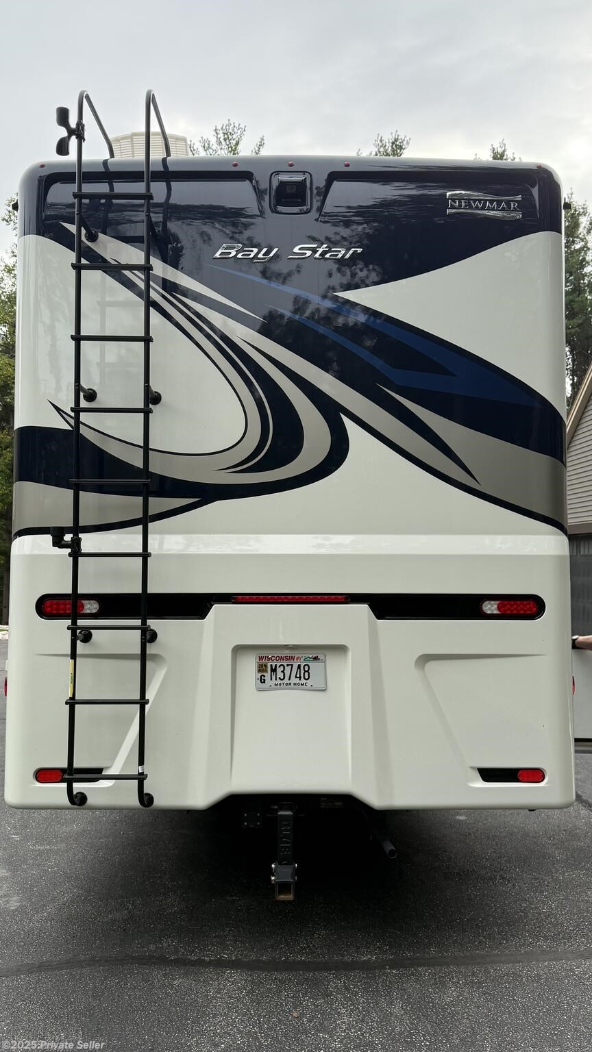 Used 2023 Newmar Bay Star 3629 available in Colgate, Wisconsin