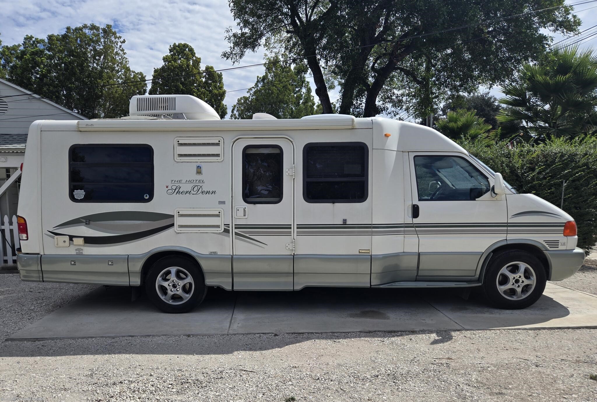 Email now about this 2002 Winnebago Rialta HD! Used 2002 Winnebago Rialta HD available in Newbury Park, California