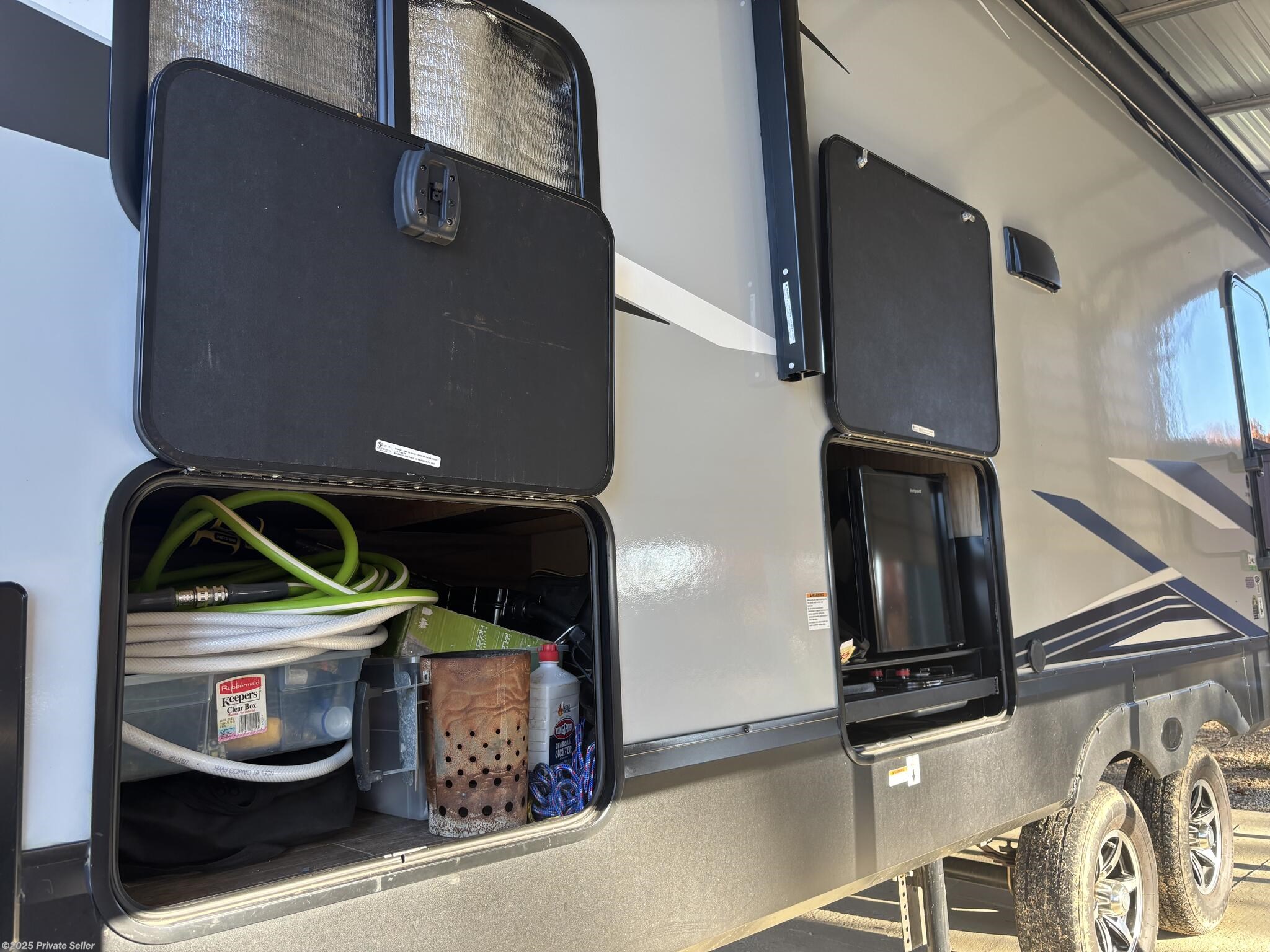 Email now about this 2021 Forest River Cherokee Arctic Wolf 287BH! Used 2021 Forest River Cherokee Arctic Wolf 287BH available in Bismarck, Missouri