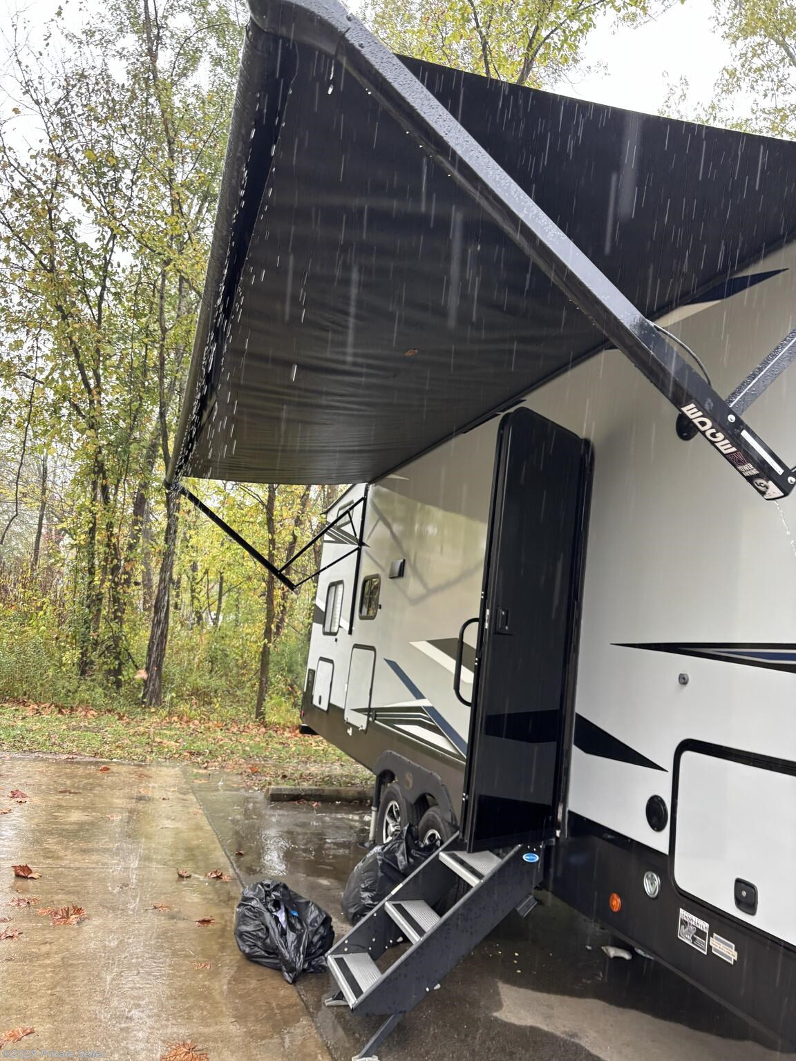 Contact us now about this 2021 Forest River Cherokee Arctic Wolf 287BH! 2021 Cherokee Arctic Wolf 287BH by Forest River from For Sale By Owner in Bismarck, Missouri