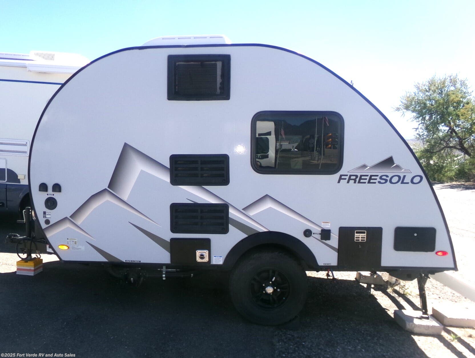 Call now about this 2025 Braxton Creek Free Solo Plus ! 2025 Braxton Creek Free Solo Plus - New Travel Trailer For Sale by Fort Verde RV and Auto Sales in Camp Verde, Arizona features Air Conditioning, Water Heater, Smoke Detector, Batteries, Toilet