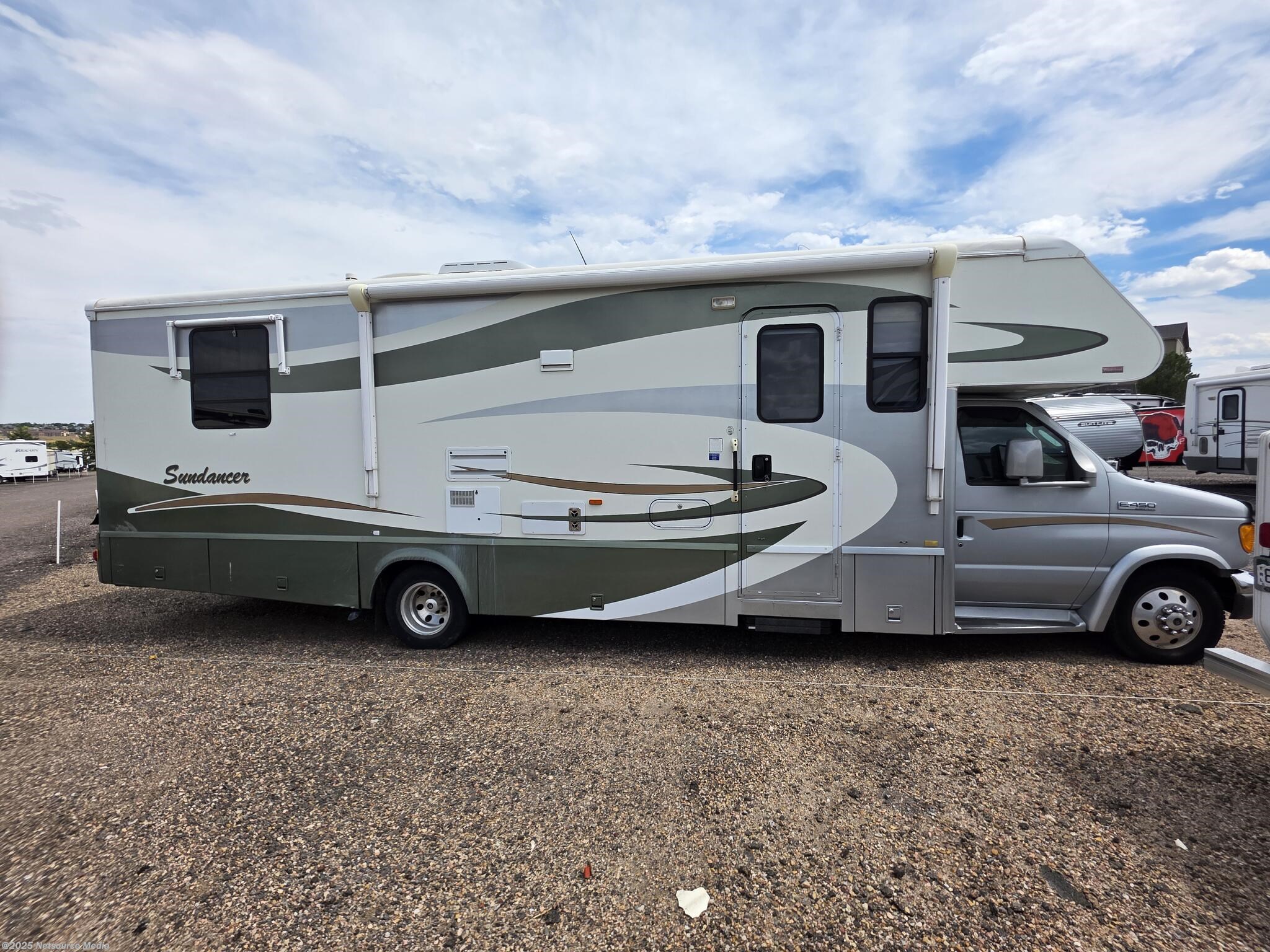 Used 2006 Winnebago 31C available in Aurora, Colorado