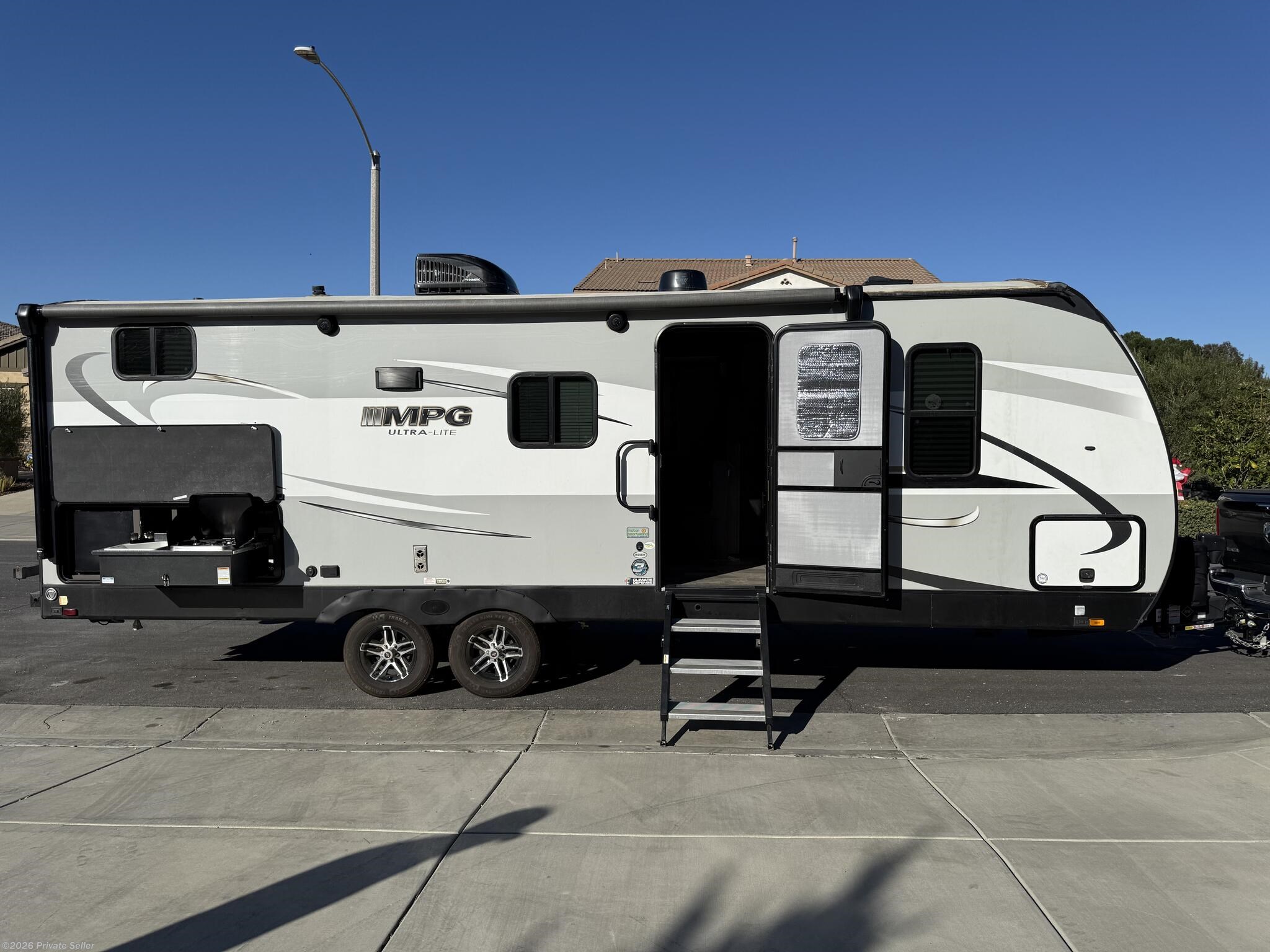 Call now about this 2021 Cruiser RV MPG 2500BH! 2021 Cruiser RV MPG 2500BH - Used Travel Trailer For Sale by For Sale By Owner in Temecula, California