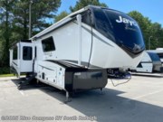 Contact us now about this 2026 Jayco Pinnacle 38FBRK! 2026 Pinnacle 38FBRK by Jayco from Blue Compass RV South Raleigh in Benson, North Carolina
