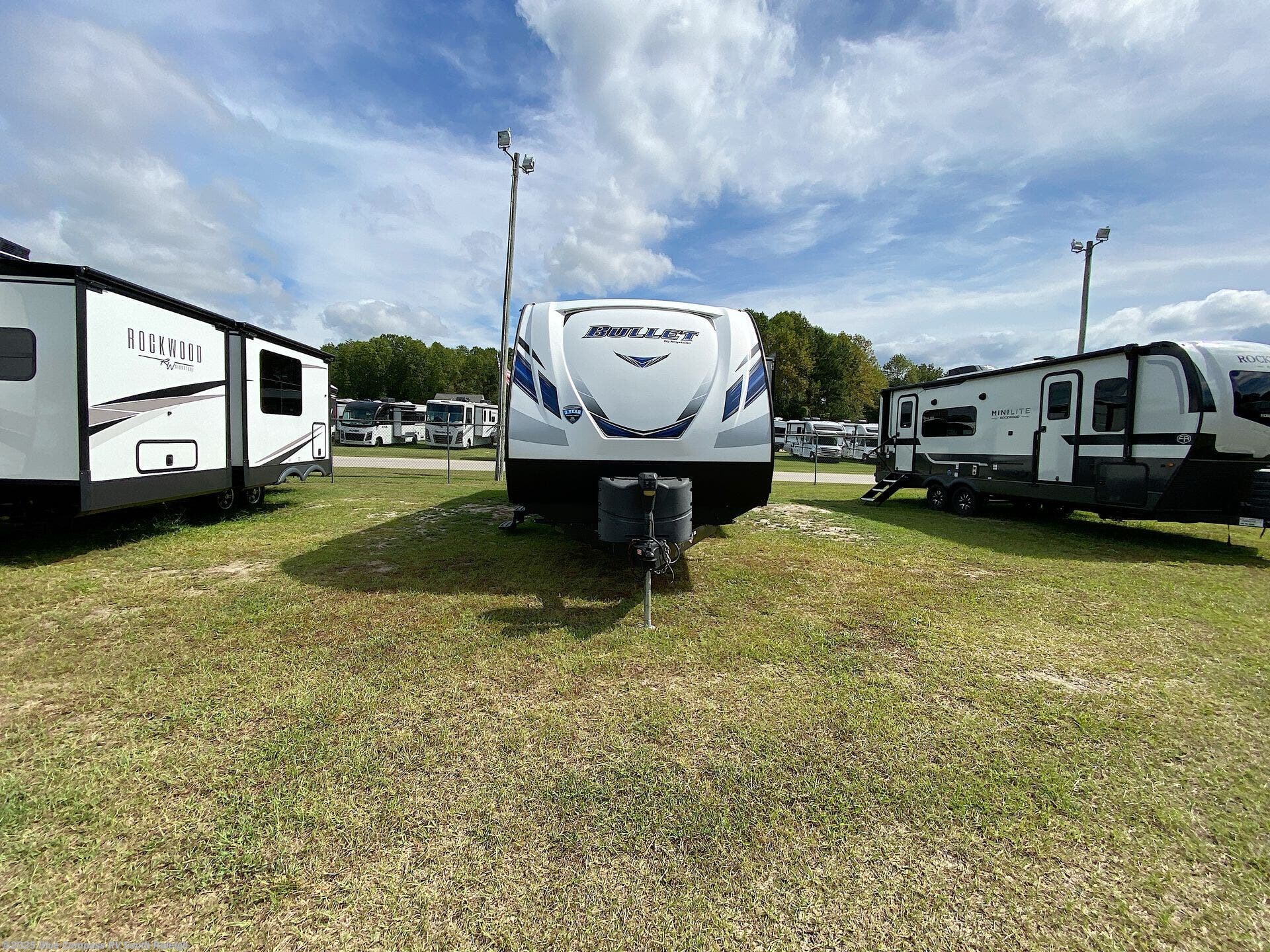 Used 2018 Keystone Bullet 308BHS available in Benson, North Carolina