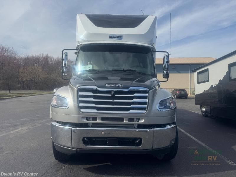 Contact us now about this 2025 Newmar Super Star 3729! 2025 Super Star 3729 by Newmar from Campers Inn RV Signature Collection in Sewell, New Jersey