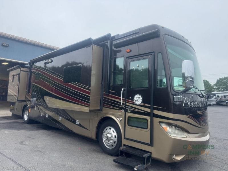 Contact us now about this 2014 Tiffin Phaeton M40QTH! 2014 Phaeton M40QTH by Tiffin from Campers Inn RV Signature Collection in Sewell, New Jersey