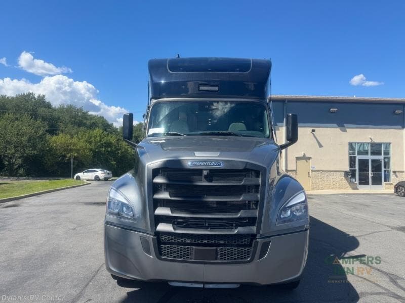 Contact us now about this 2026 Newmar Summit Aire 4505! 2026 Summit Aire 4505 by Newmar from Campers Inn RV Signature Collection in Sewell, New Jersey