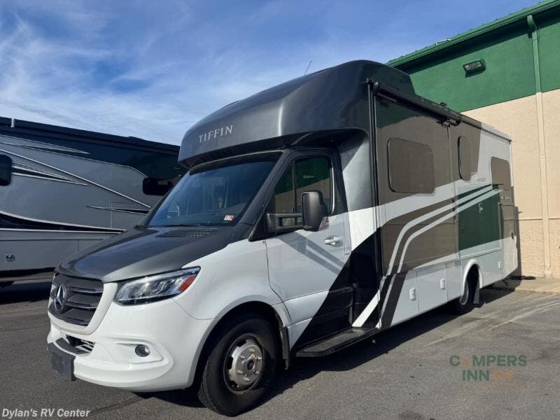Contact us now about this 2023 Tiffin Wayfarer 25 LW! 2023 Wayfarer 25 LW by Tiffin from Campers Inn RV Signature Collection in Sewell, New Jersey