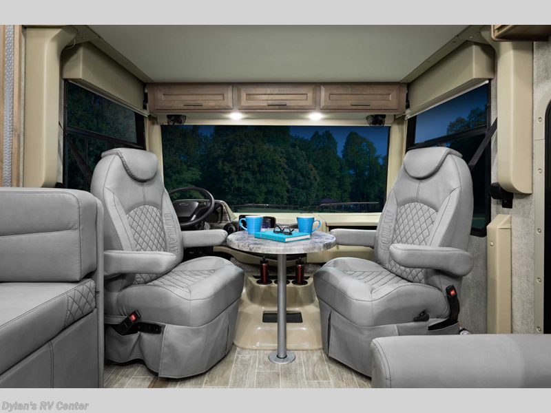 Used 2022 Thor Outlaw 38MB available in Sewell, New Jersey