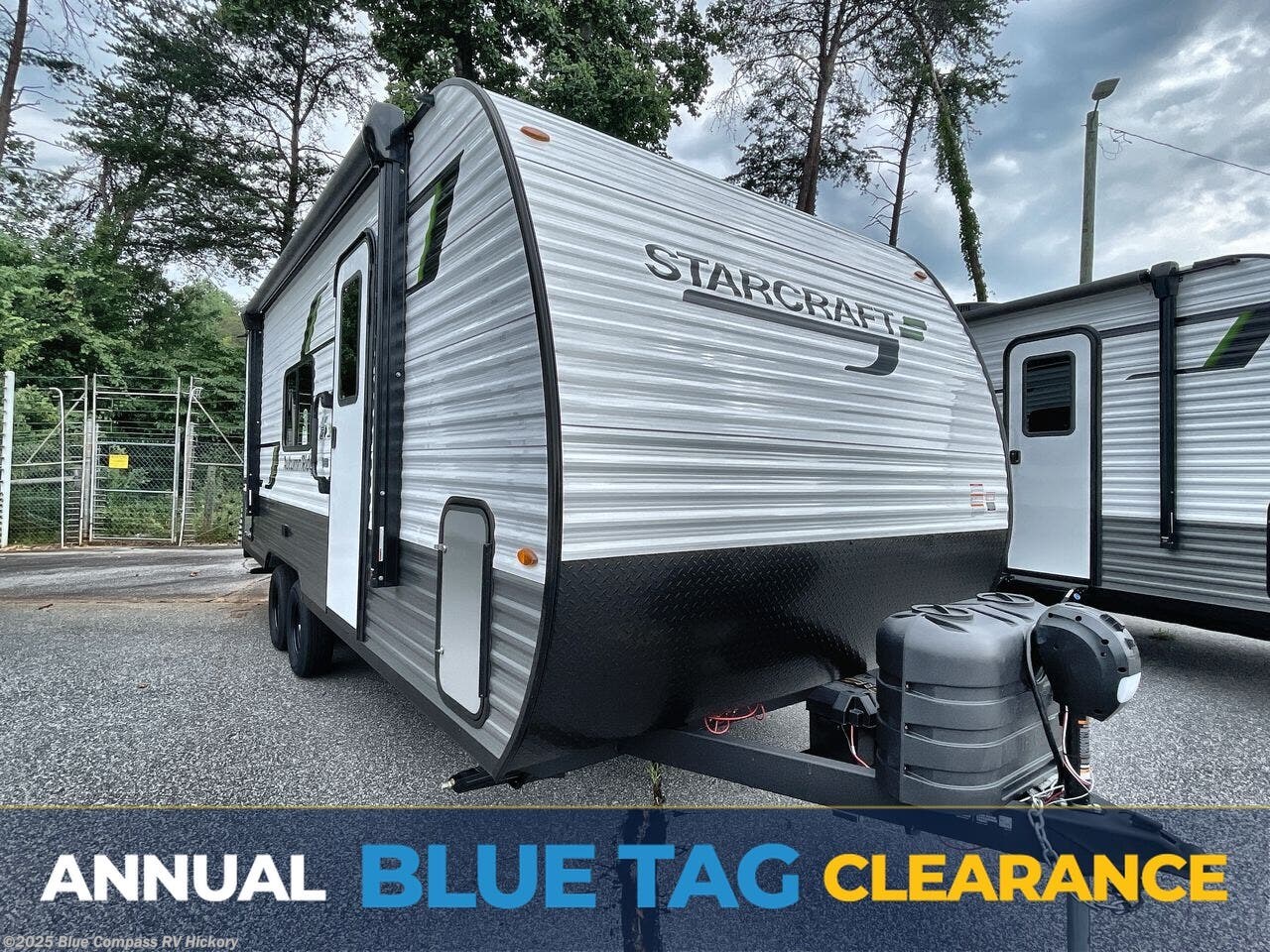 Call now about this 2026 Starcraft Autumn Ridge 20MB! 2026 Starcraft Autumn Ridge 20MB - New Travel Trailer For Sale by Blue Compass RV Hickory in Claremont, North Carolina