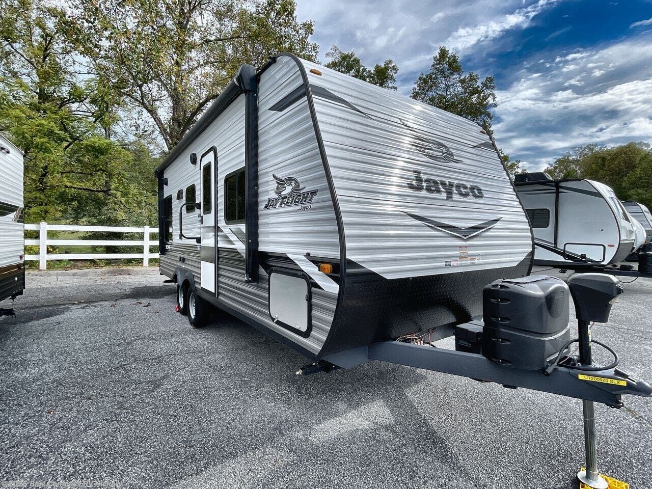 Contact us now about this 2022 Jayco Jay Flight SLX 210QB! 2022 Jay Flight SLX 210QB by Jayco from Blue Compass RV Hickory in Claremont, North Carolina