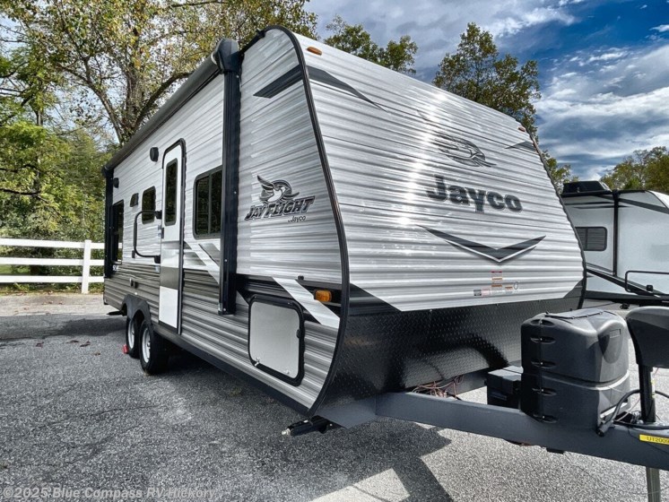 Email now about this 2022 Jayco Jay Flight SLX 210QB! Used 2022 Jayco Jay Flight SLX 210QB available in Claremont, North Carolina
