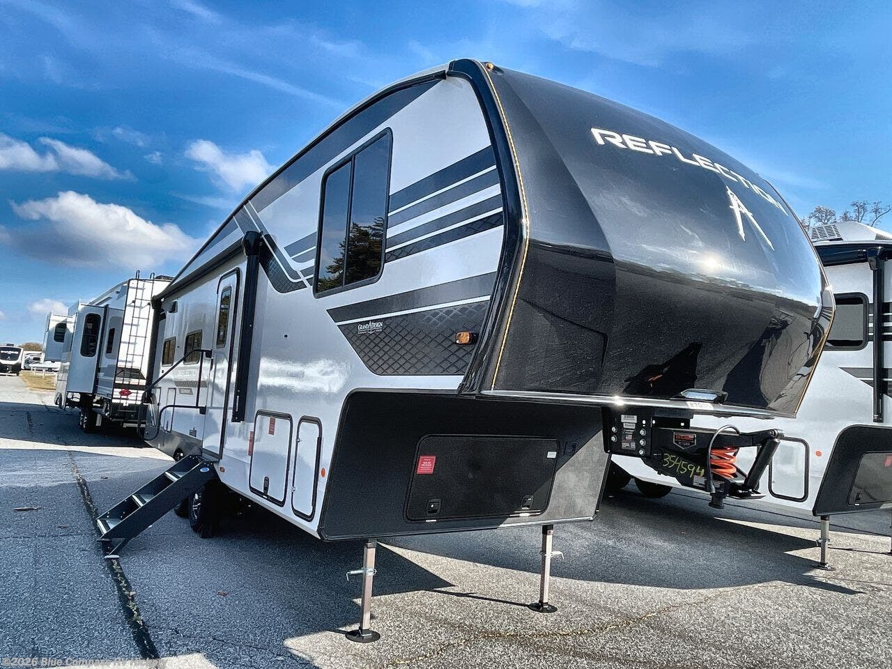 Call now about this 2026 Grand Design Reflection 150 Series 270BN! 2026 Grand Design Reflection 150 Series 270BN - New Fifth Wheel For Sale by Blue Compass RV Hickory in Claremont, North Carolina features Slideout