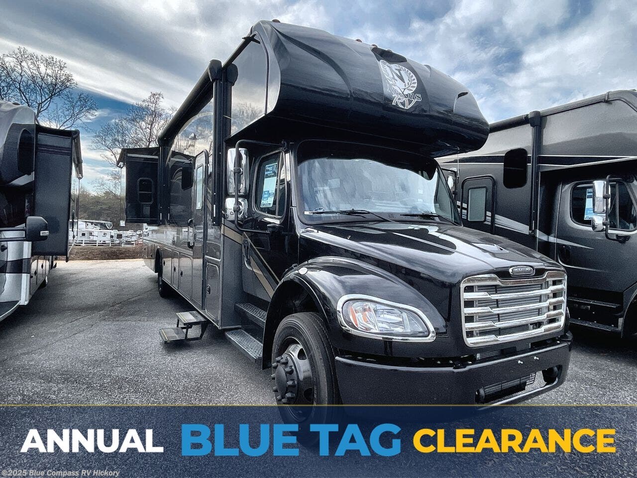 Email now about this 2026 Nexus Wraith 37F! Used 2026 Nexus Wraith 37F available in Claremont, North Carolina