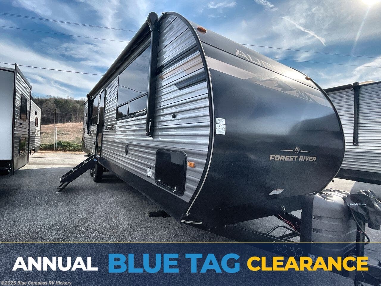 Email now about this 2026 Forest River Aurora 31KDS! New 2026 Forest River Aurora 31KDS available in Claremont, North Carolina