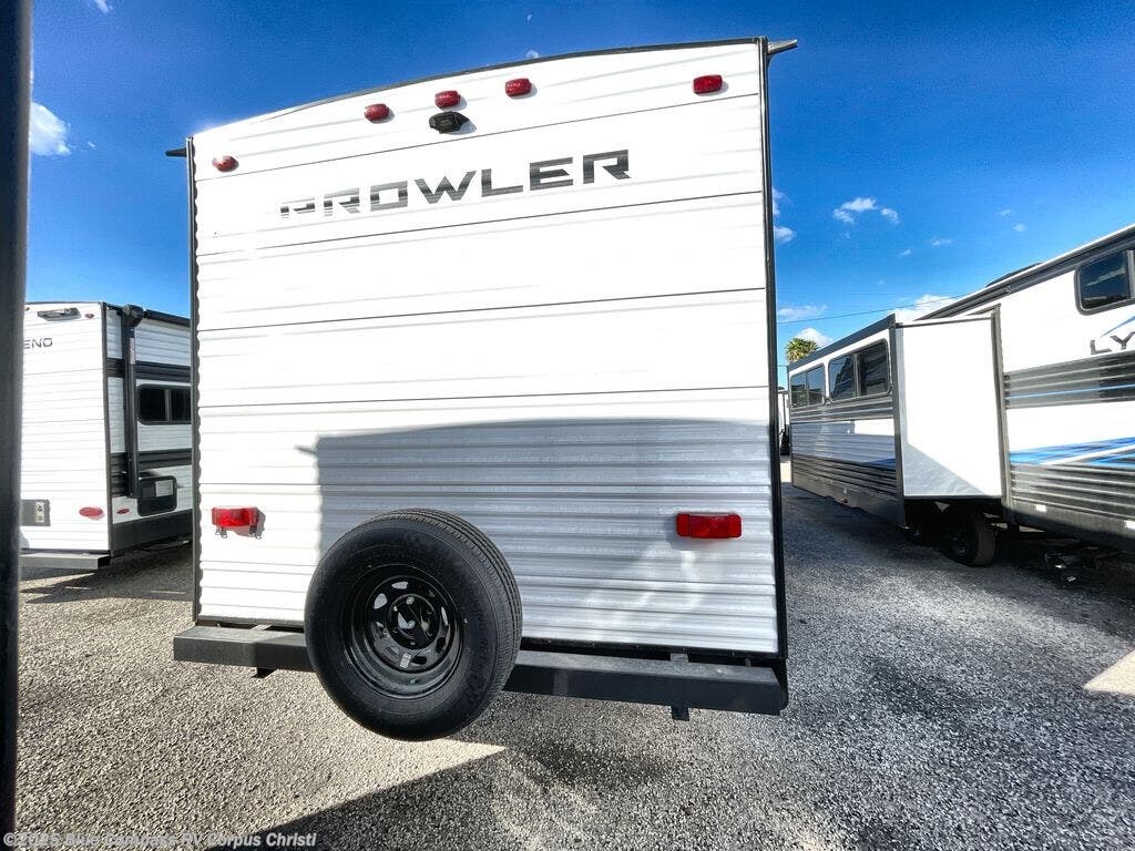 Call now about this 2025 Heartland Prowler Lynx 3005QBX! 2025 Heartland Prowler Lynx 3005QBX - New Travel Trailer For Sale by Blue Compass RV Corpus Christi in Corpus Christi, Texas