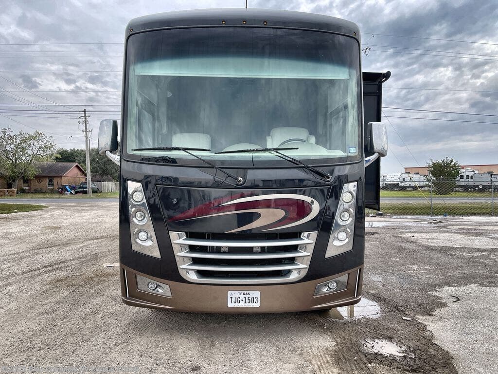 Contact us now about this 2018 Thor Motor Coach Miramar 35.2! 2018 Miramar 35.2 by Thor Motor Coach from Blue Compass RV Corpus Christi in Corpus Christi, Texas