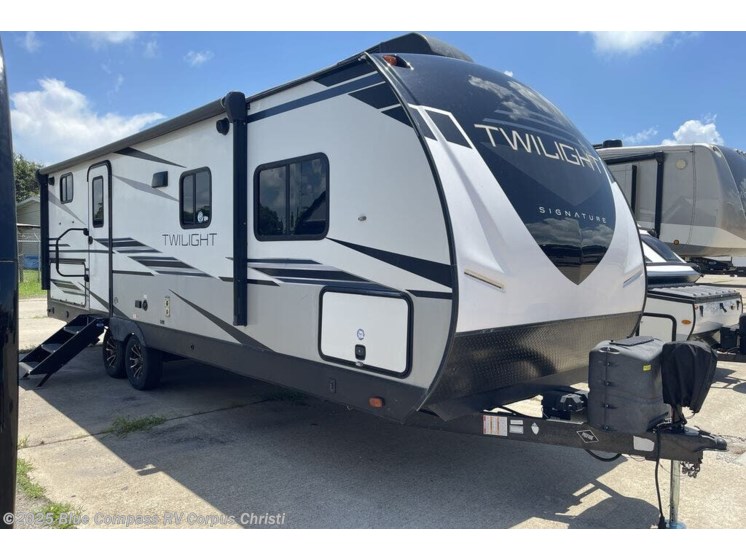 Email now about this 2022 Cruiser RV Twilight Signature TWS 2580! Used 2022 Cruiser RV Twilight Signature TWS 2580 available in Corpus Christi, Texas
