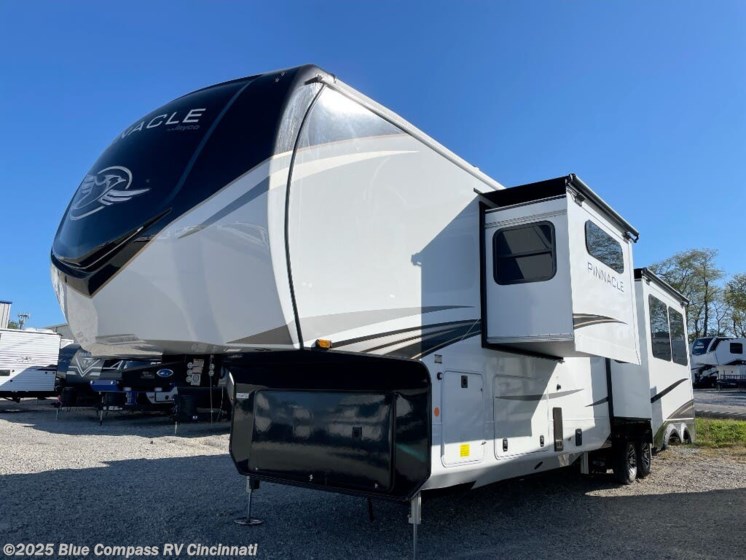 Email now about this 2025 Jayco Pinnacle 38FBRK! New 2025 Jayco Pinnacle 38FBRK available in Cincinnati, Ohio