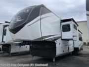 New 2025 Jayco Pinnacle 38FBRK available in Cincinnati, Ohio