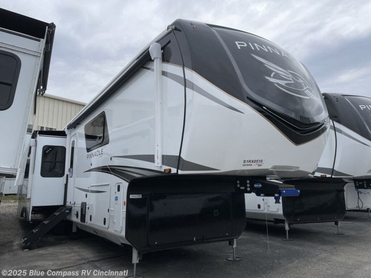 Email now about this 2025 Jayco Pinnacle 38FBRK! New 2025 Jayco Pinnacle 38FBRK available in Cincinnati, Ohio
