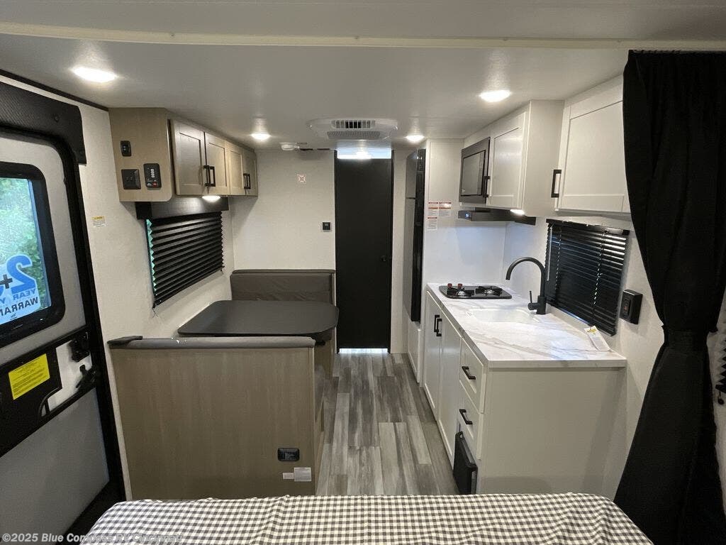 New 2026 Jayco Jay Flight SLX 170FQ available in Cincinnati, Ohio