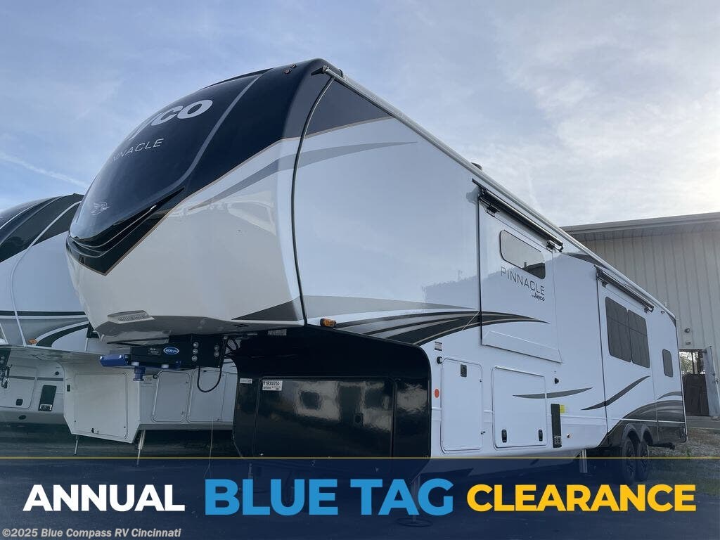 Email now about this 2026 Jayco Pinnacle 38FBRK! New 2026 Jayco Pinnacle 38FBRK available in Cincinnati, Ohio